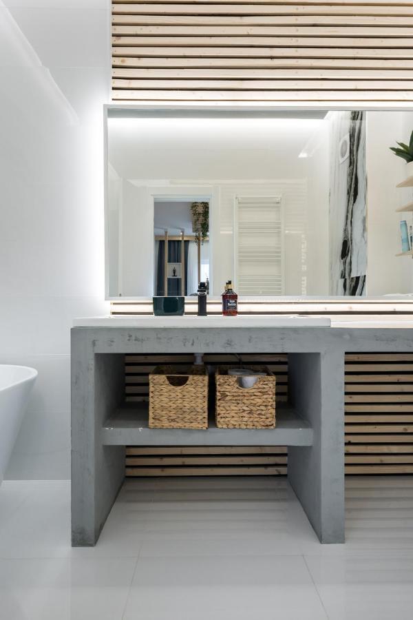 Apartament Jungle Escape - Luxe 1-Br Haven In Bukareszt Zewnętrze zdjęcie