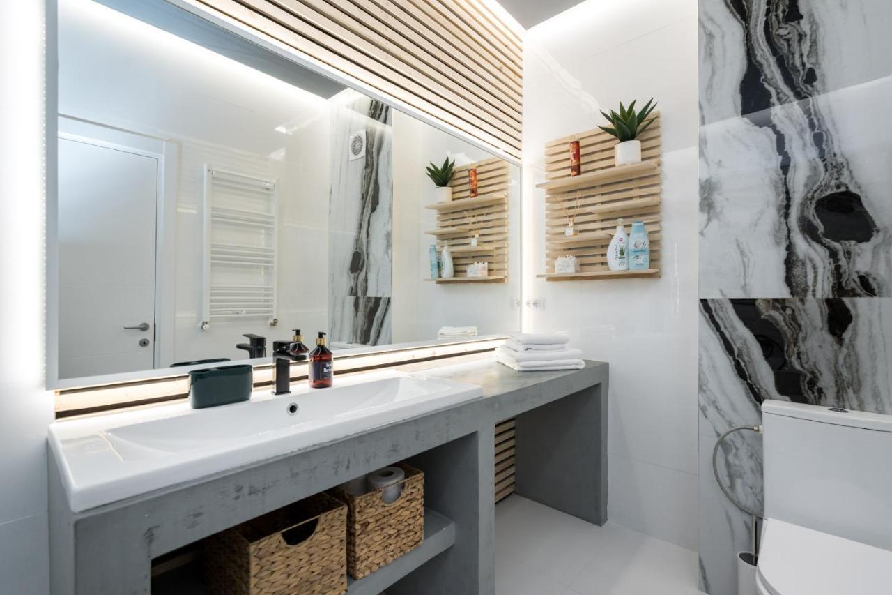Apartament Jungle Escape - Luxe 1-Br Haven In Bukareszt Zewnętrze zdjęcie